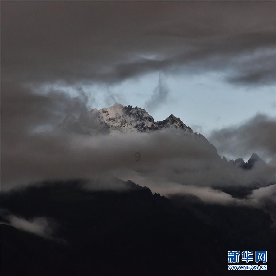 两个成年人带两个三岁以下小孩坐高铁怎么收费？游戏画面